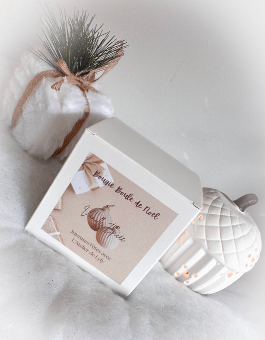 Bougie « Boule de Noël »🎅🏼 (moulée)